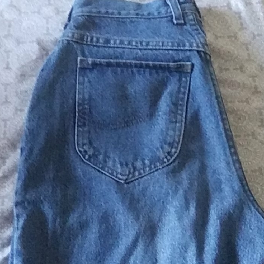 Levi mom jeans baggy